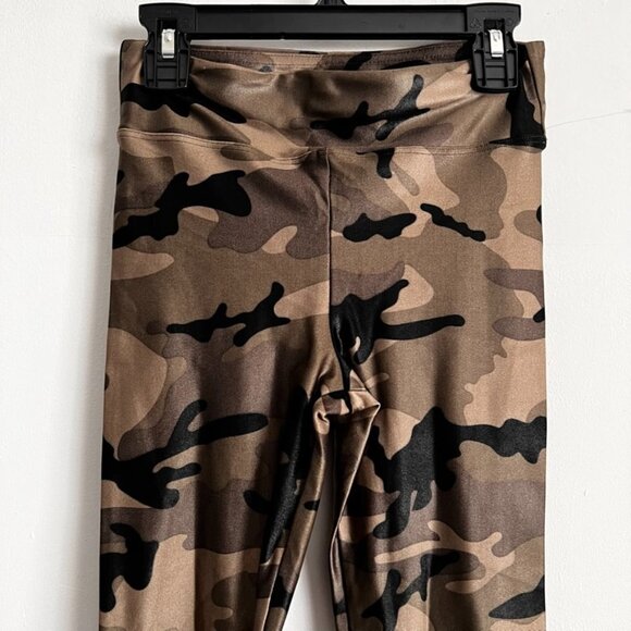 KORAL Lustrous High-Rise Camo-Print Leggings Green - Picture 4 of 8